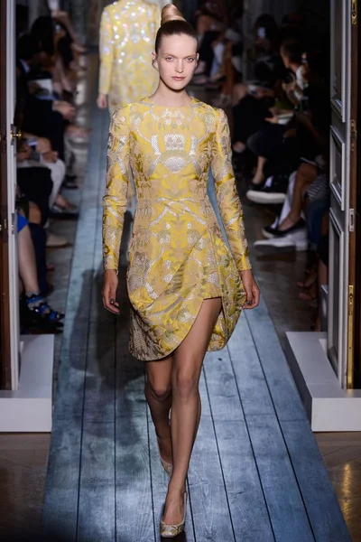 Look 33